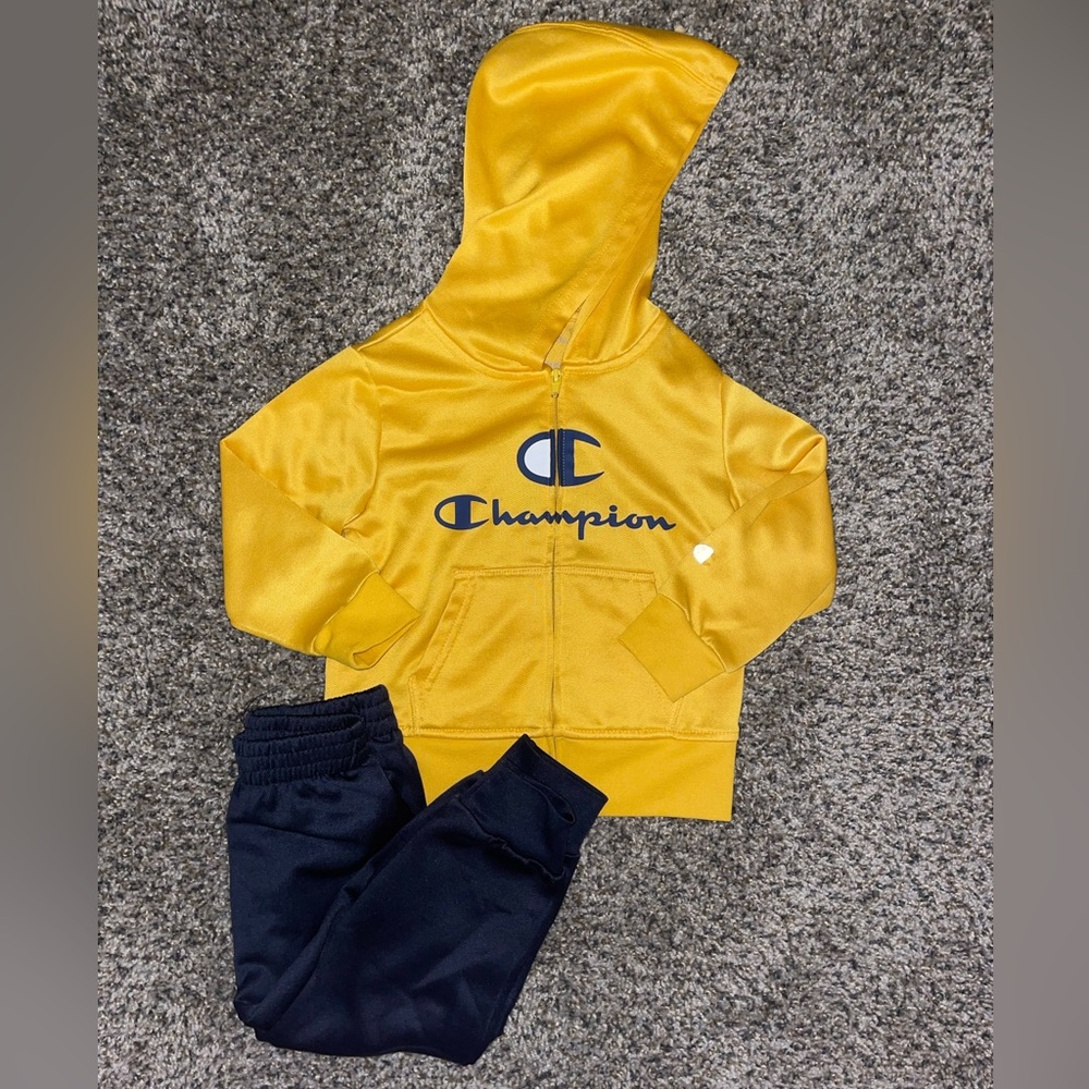 Champion Boys size 3T Set